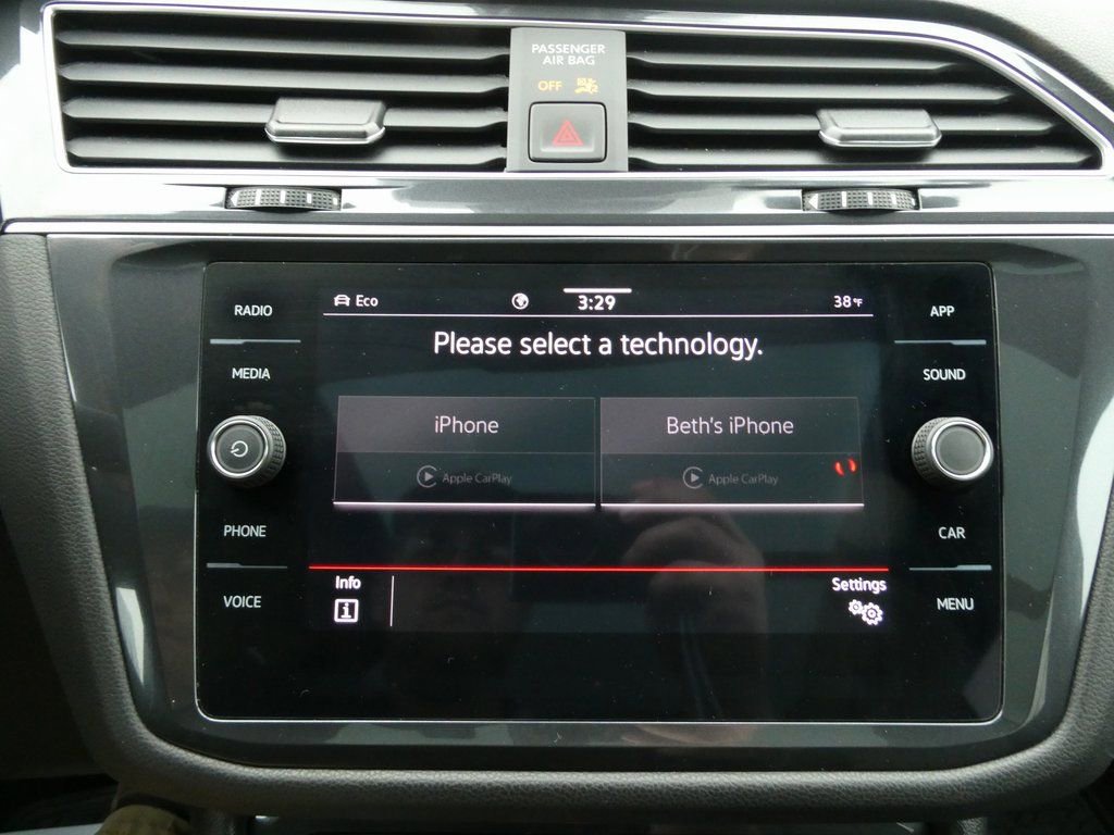 Used 2024 Volkswagen Tiguan SE R-Line image 26