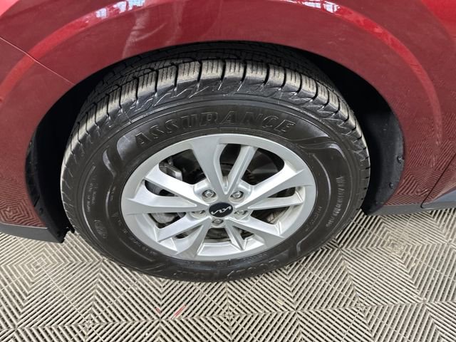 Used 2023 Kia Carnival LX image 10