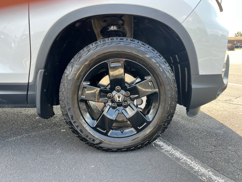 Certified 2024 Honda Ridgeline Black Edition image 25