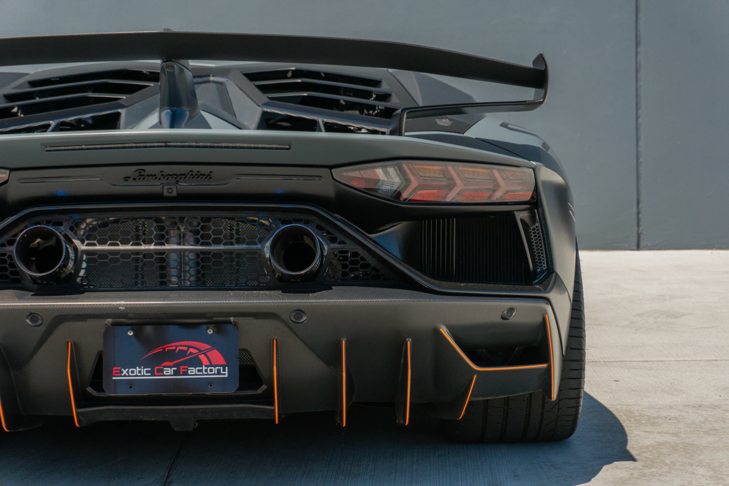 Used 2019 Lamborghini Aventador SVJ AWD/4WD image 47