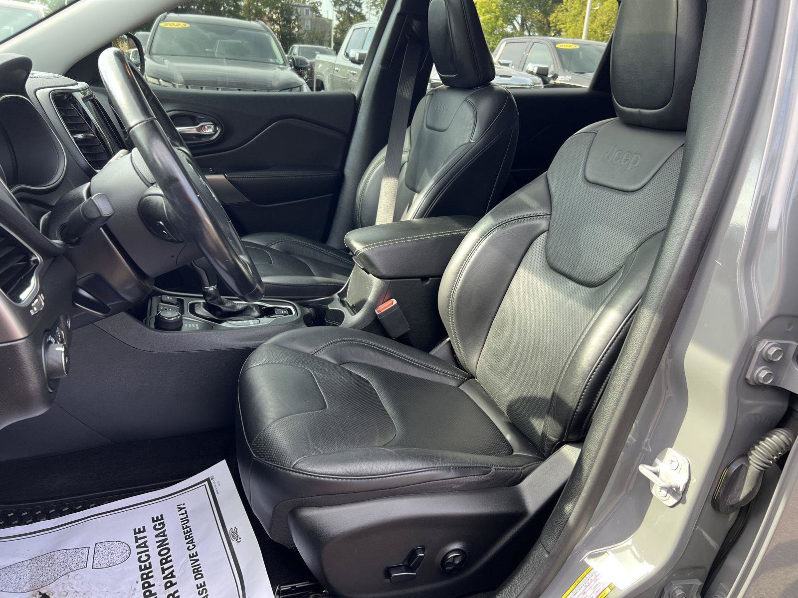 Used 2020 Jeep Cherokee Limited AWD/4WD image 10