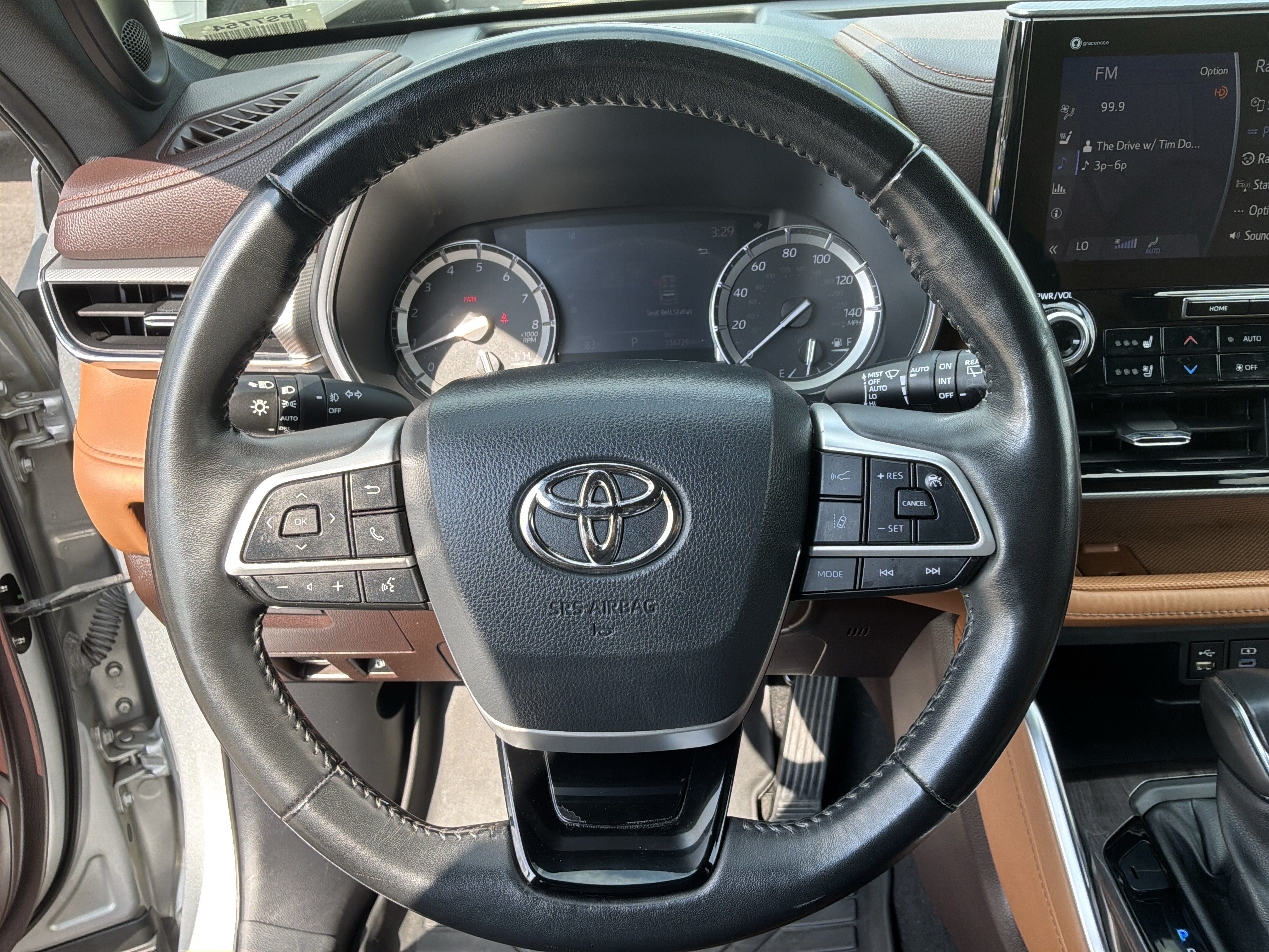 Used 2022 Toyota Highlander Platinum FWD image 18