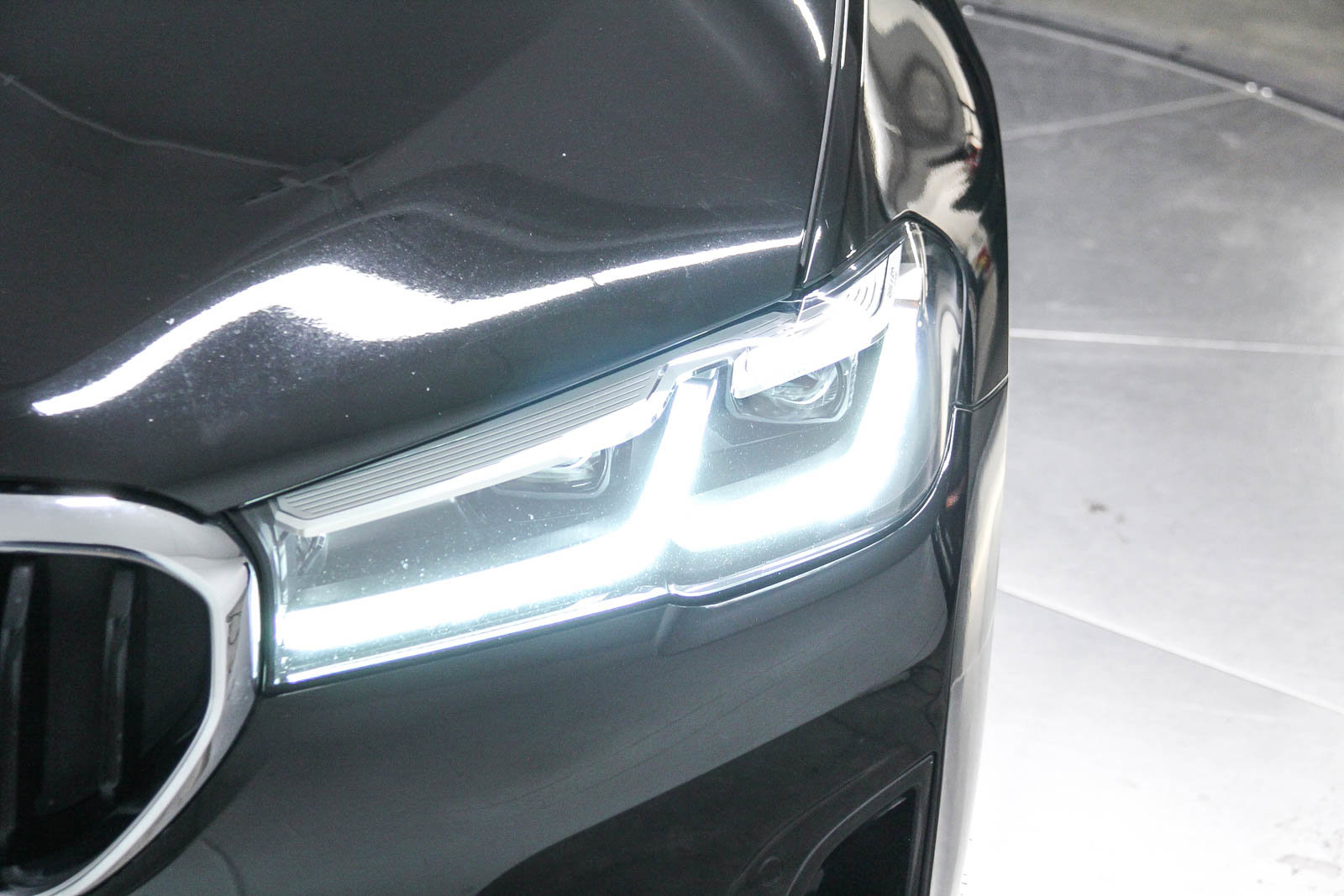 Certified 2023 BMW 530e w/ Convenience Package image 10