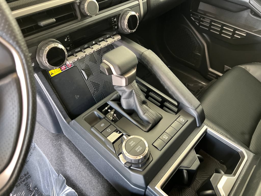 Used 2026 Toyota 4Runner Limited AWD/4WD image 26