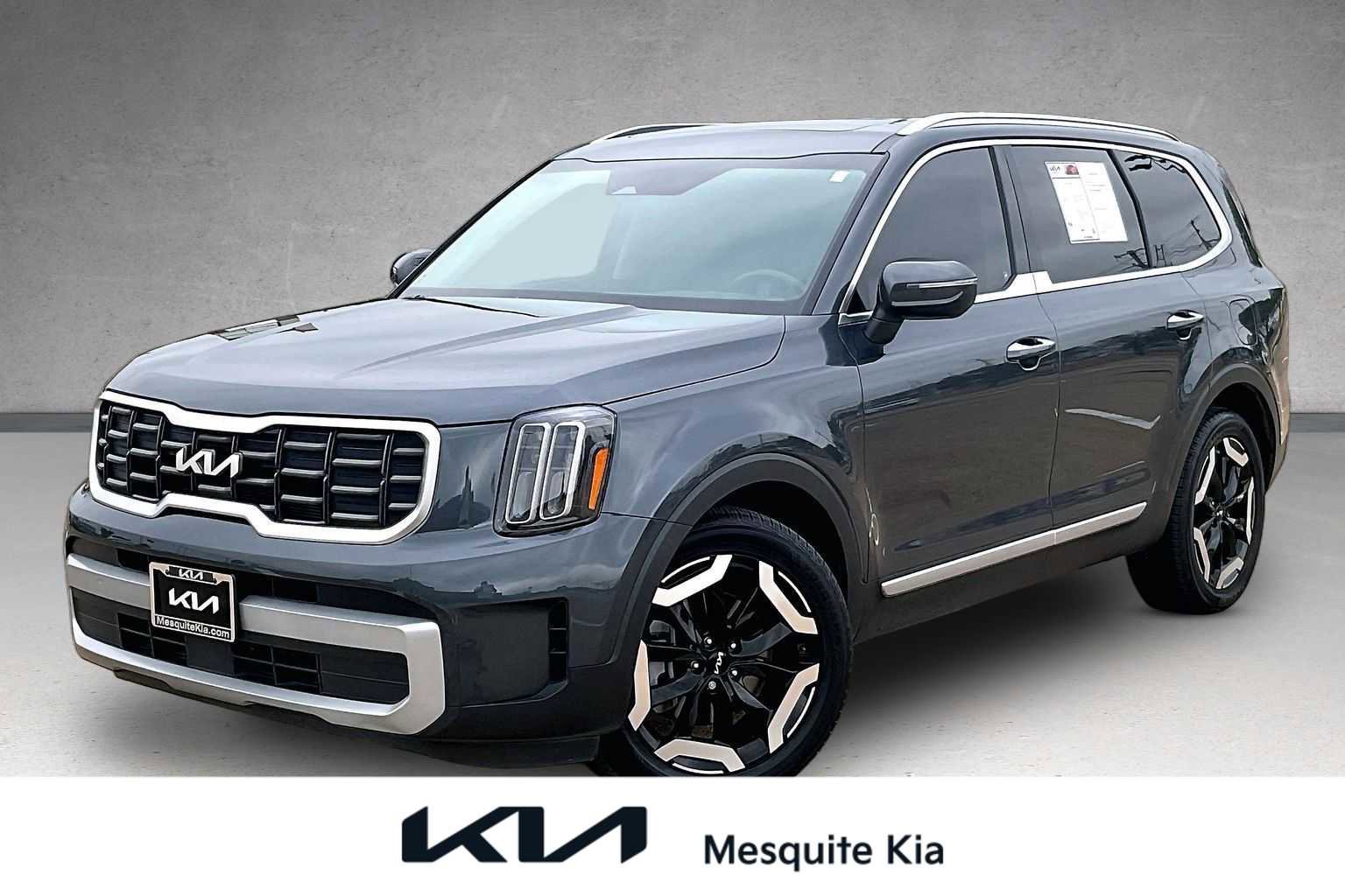 Used 2023 Kia Telluride S w/ S Sunroof Package FWD image 1