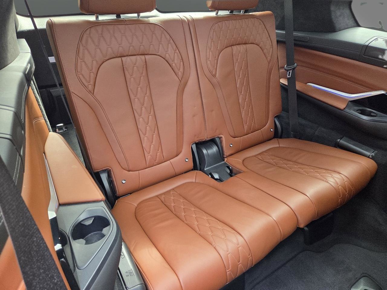 Used 2021 BMW X7 xDrive40i w/ Executive Package 2 image 16