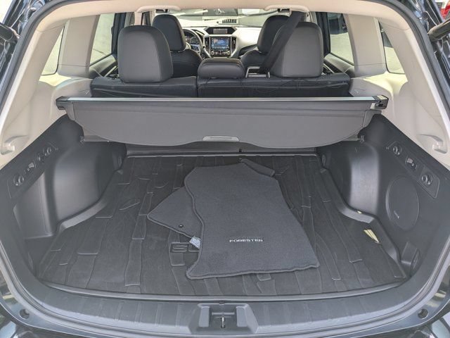 Used 2023 Subaru Forester Limited AWD/4WD image 16