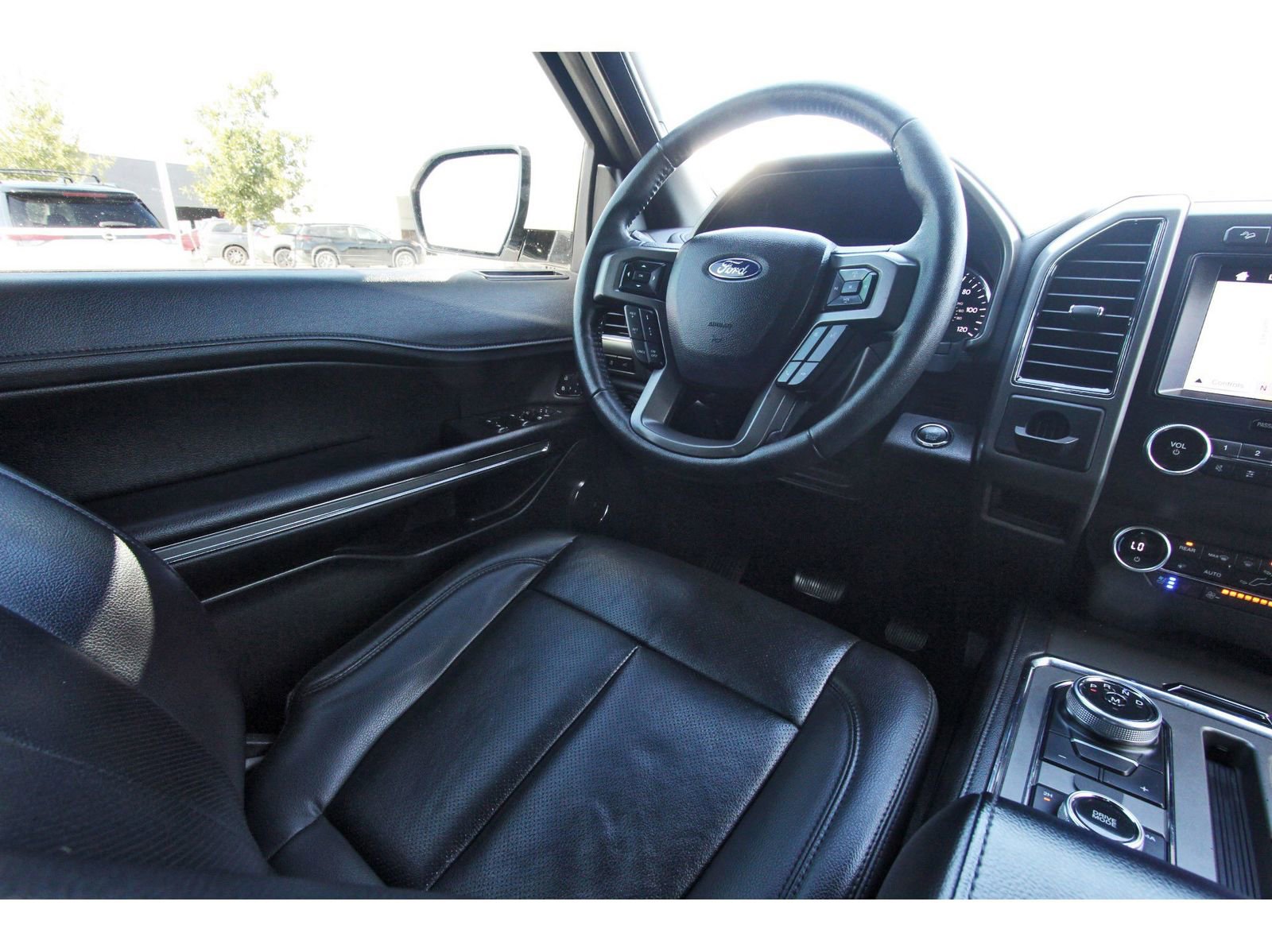 Used 2019 Ford Expedition XLT w/ Equipment Group 202A image 11