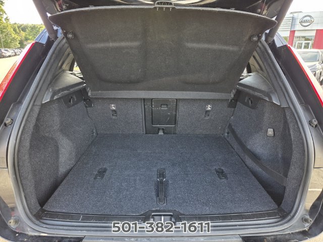 Used 2019 Volvo XC40 T5 Momentum AWD/4WD image 14