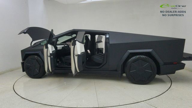 Used 2024 Tesla Cybertruck AWD Crew Cab image 68