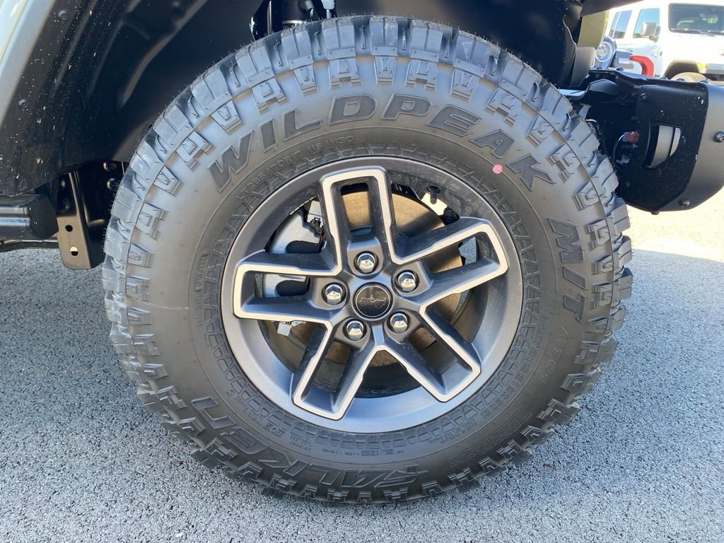 New 2025 Jeep Gladiator Mojave image 9