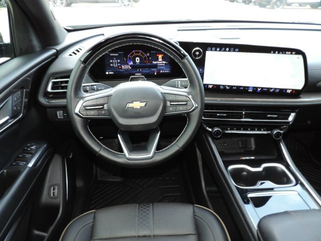 Used 2025 Chevrolet Traverse High Country FWD image 21