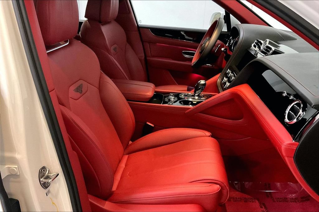 Used 2022 Bentley Bentayga AWD/4WD image 14
