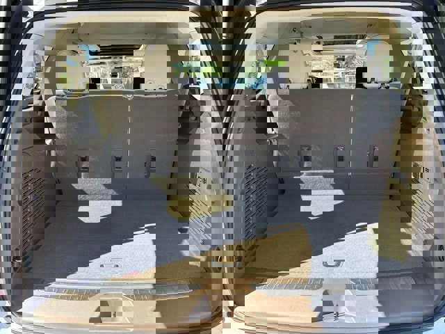 Used 2024 GMC Yukon XL Denali w/ Denali Reserve Package image 15