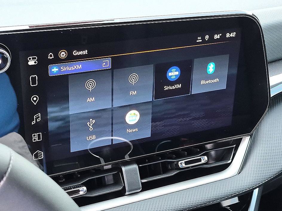 New 2026 Chevrolet Equinox LT w/ Convenience Package II FWD image 21