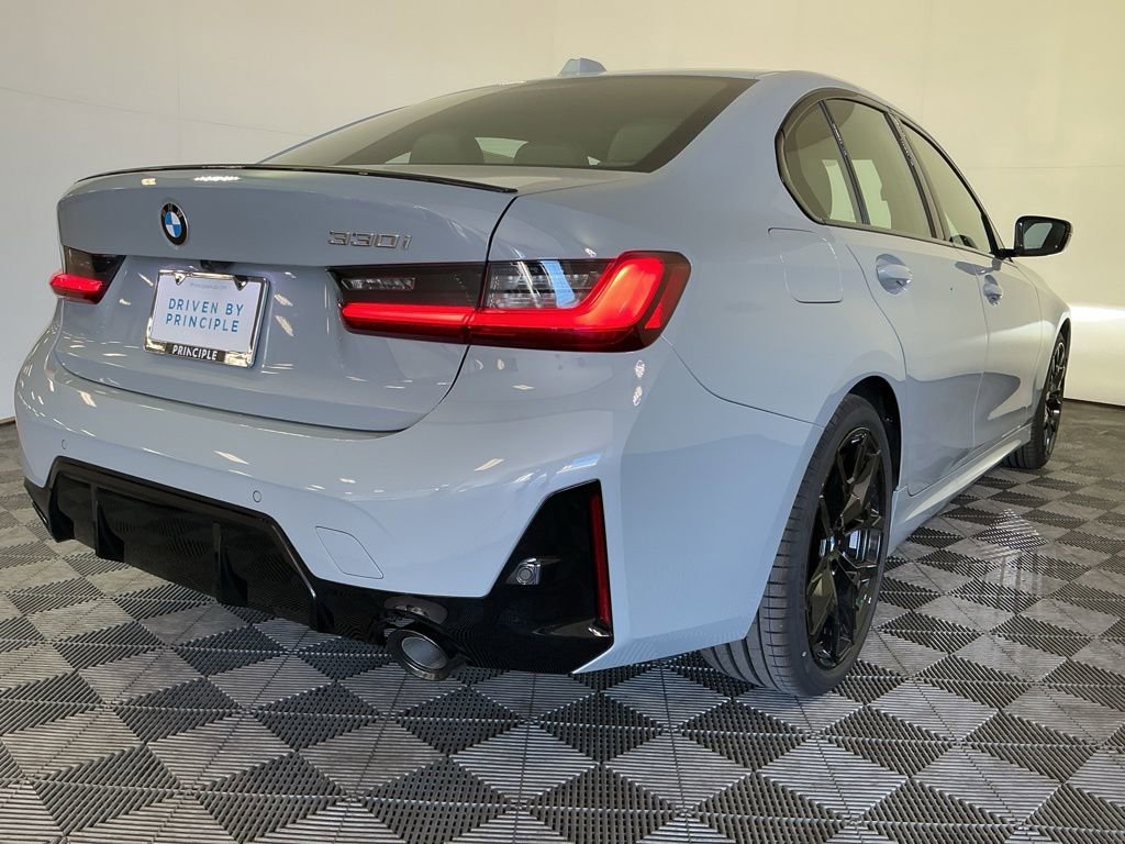New 2026 BMW 330i Sedan w/ M Sport Package RWD image 23