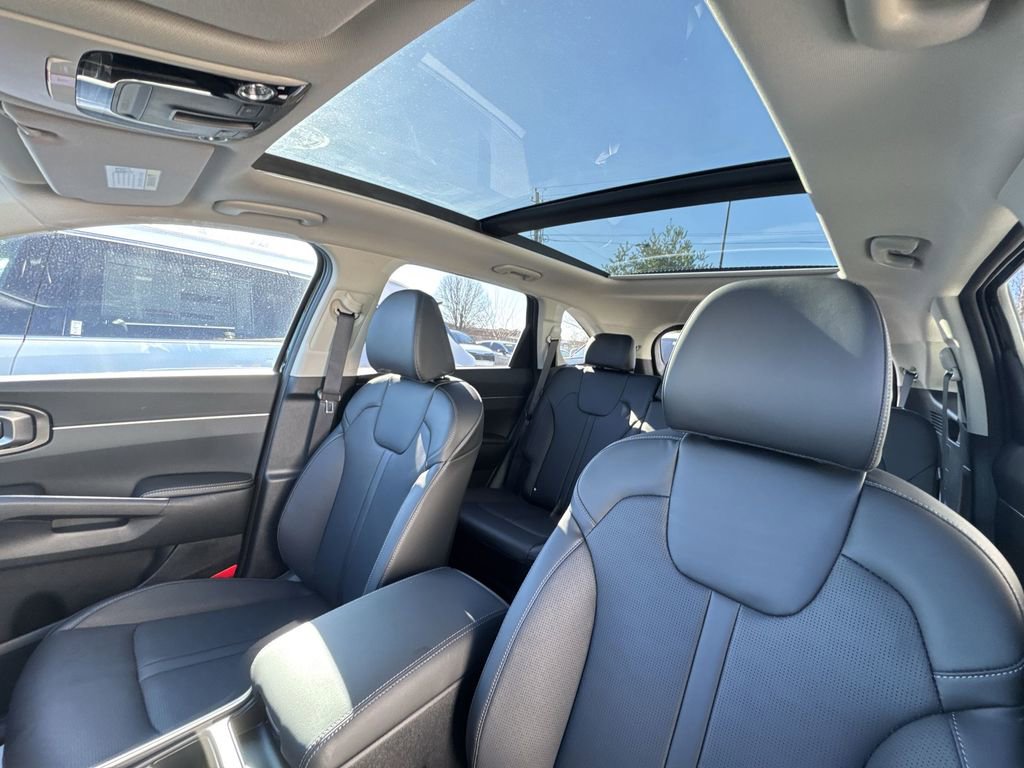New 2026 Kia Sorento S w/ S Panoramic Sunroof Package FWD image 14
