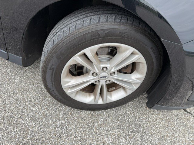 Certified 2018 Ford Taurus SE FWD image 33