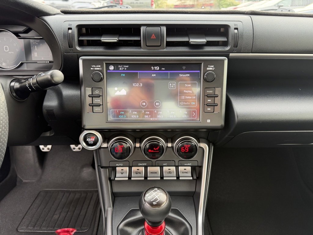 Used 2024 Toyota GR86 Premium image 20