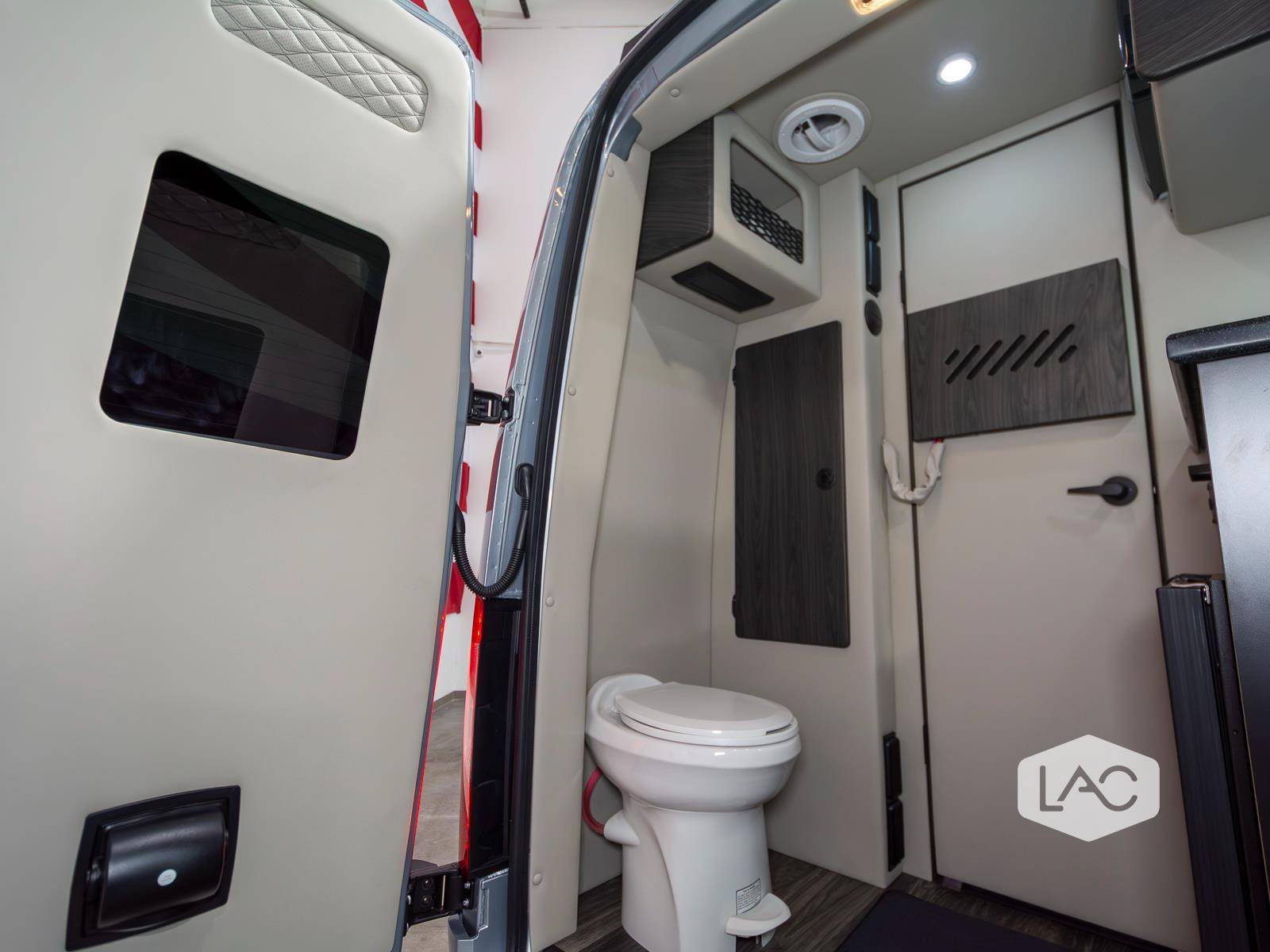 Used 2026 Mercedes-Benz Sprinter 3500 image 9