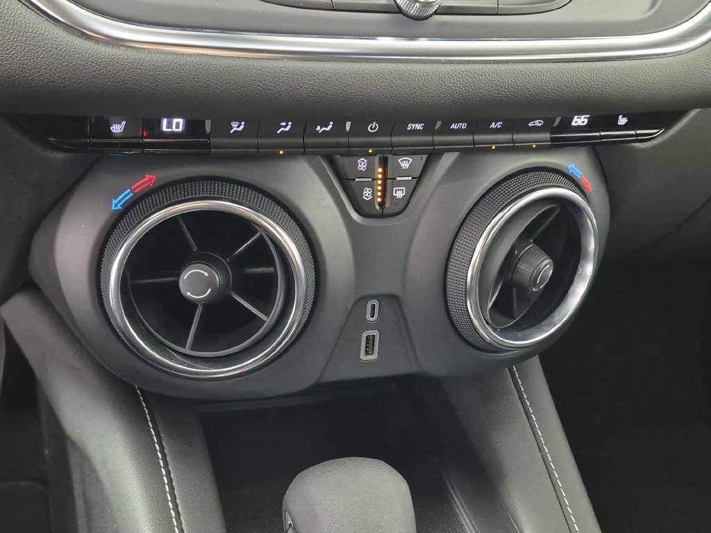 Used 2025 Chevrolet Blazer LT AWD/4WD image 25