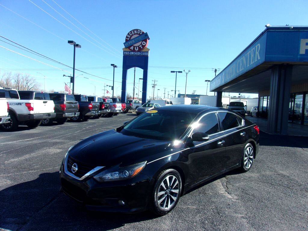 Used 2017 Nissan Altima 2.5 SV w/ Convenience Package image 1
