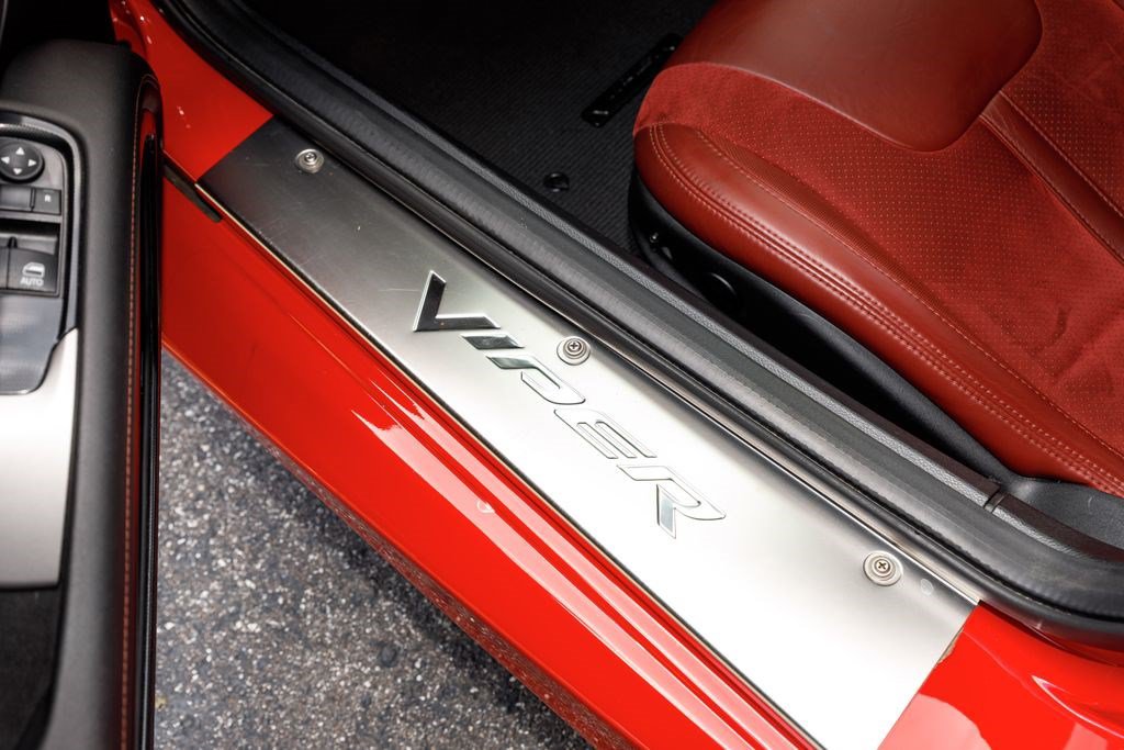 Used 2017 Dodge Viper GTC RWD image 24