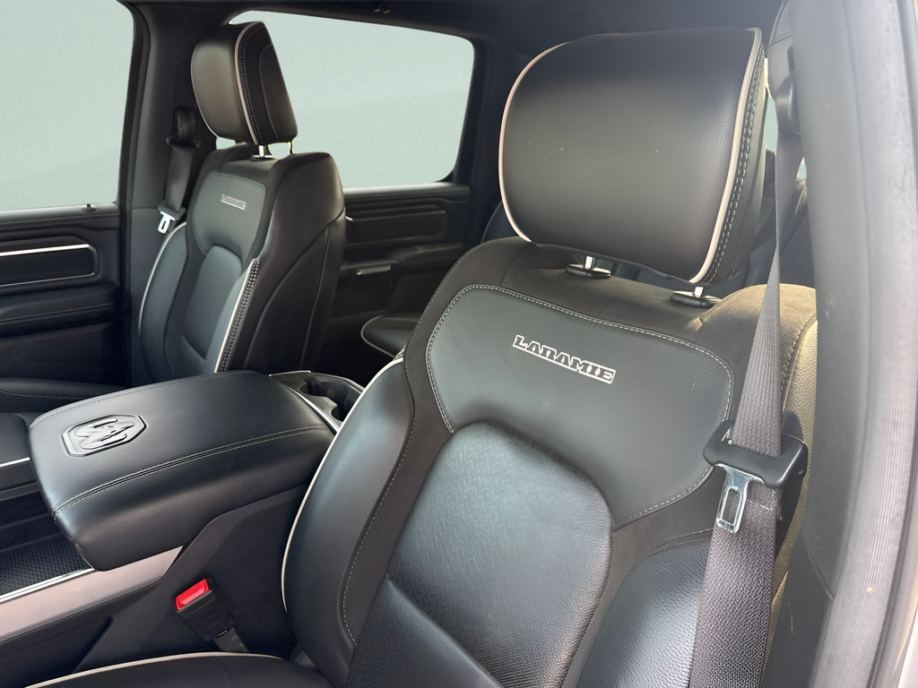Used 2025 RAM 1500 Laramie w/ Sport Appearance Package AWD/4WD image 15