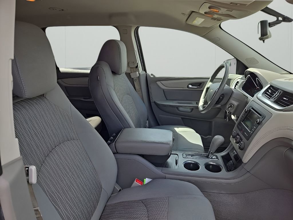 Used 2017 Chevrolet Traverse LS FWD image 19