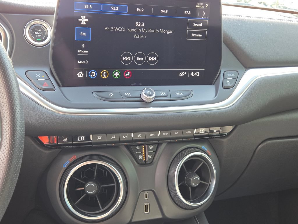 Used 2025 Chevrolet Blazer LT AWD/4WD image 26