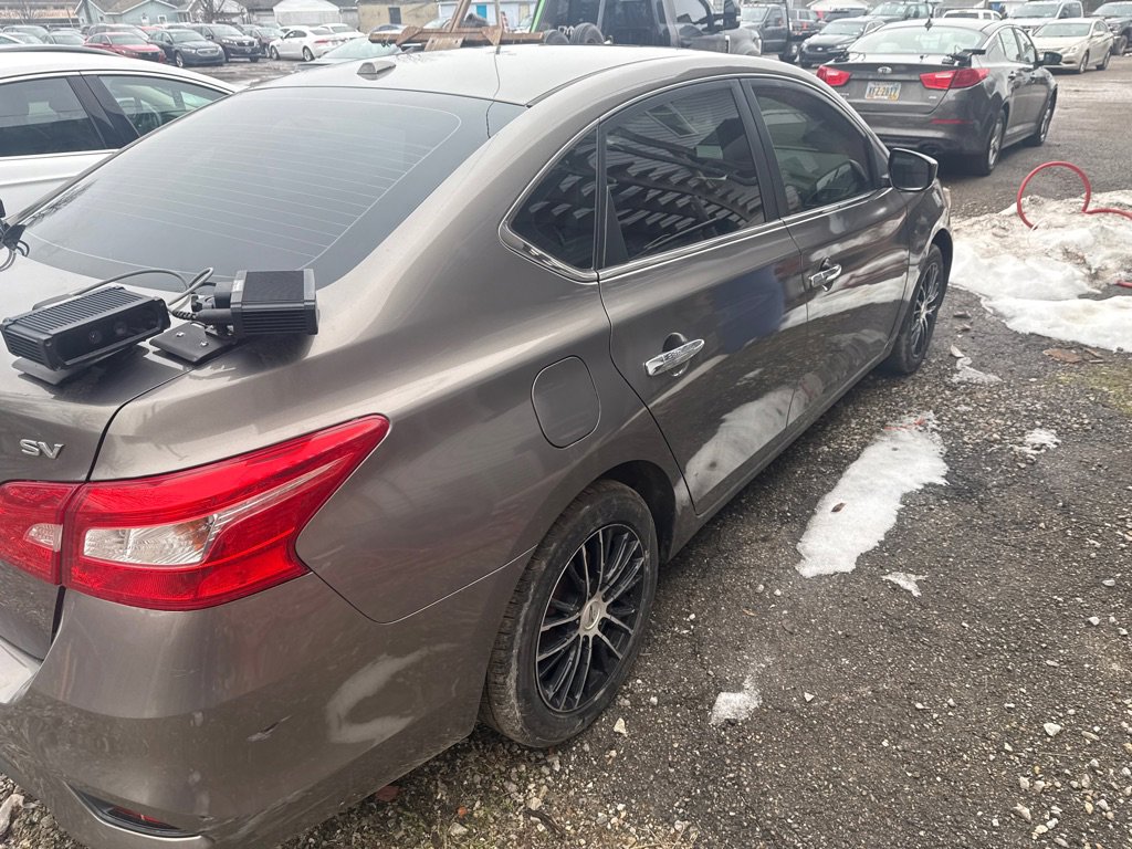 Used 2016 Nissan Sentra SV image 5