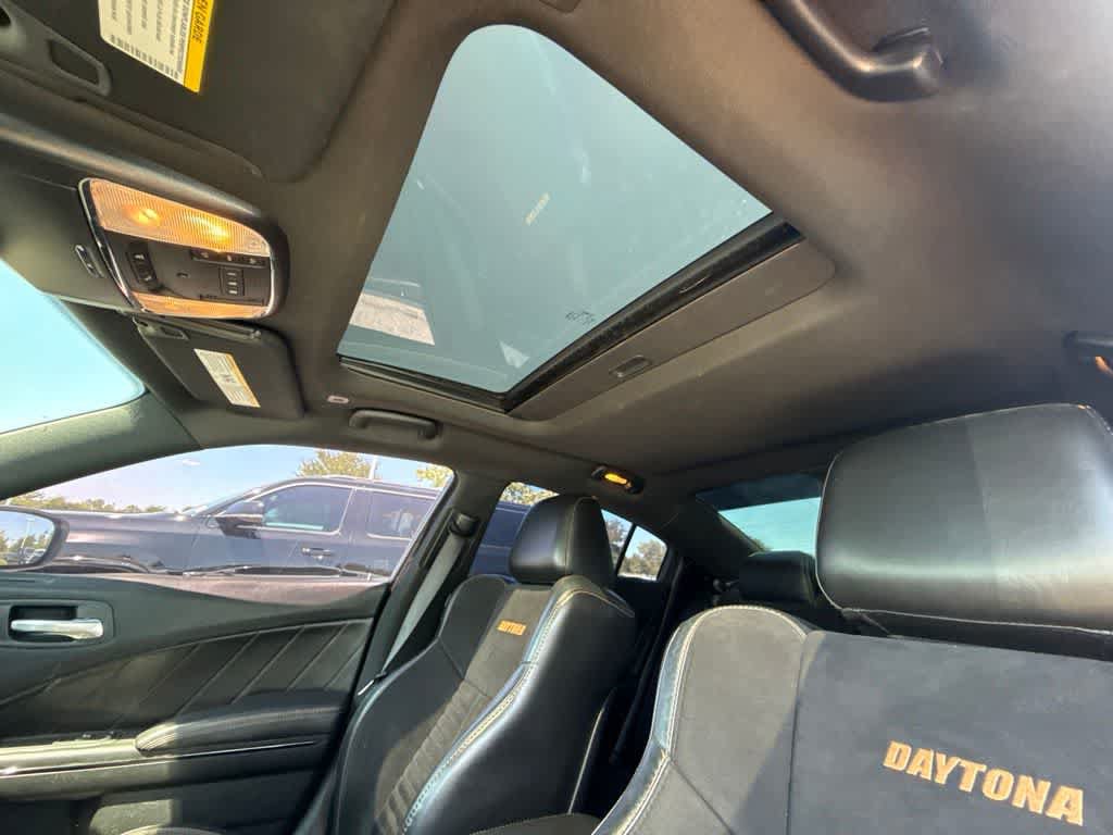 Used 2018 Dodge Charger R/T RWD image 11