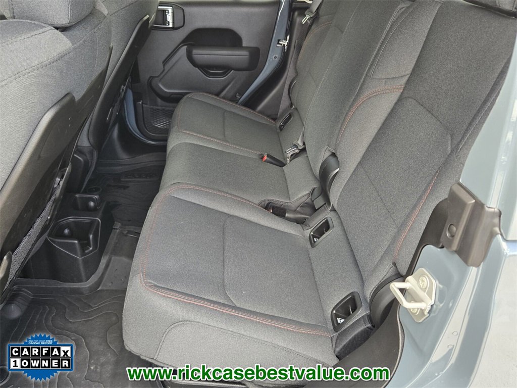 Used 2025 Jeep Gladiator Rubicon w/ Convenience Group image 12