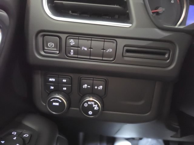 Used 2021 Chevrolet Tahoe Z71 w/ Rear Media and Nav Package AWD/4WD image 30