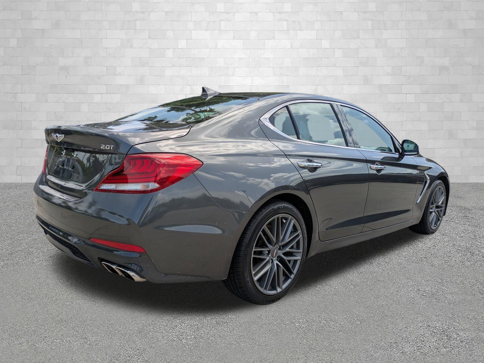 Used 2019 Genesis G70 2.0T Advanced w/ Elite Package RWD image 2