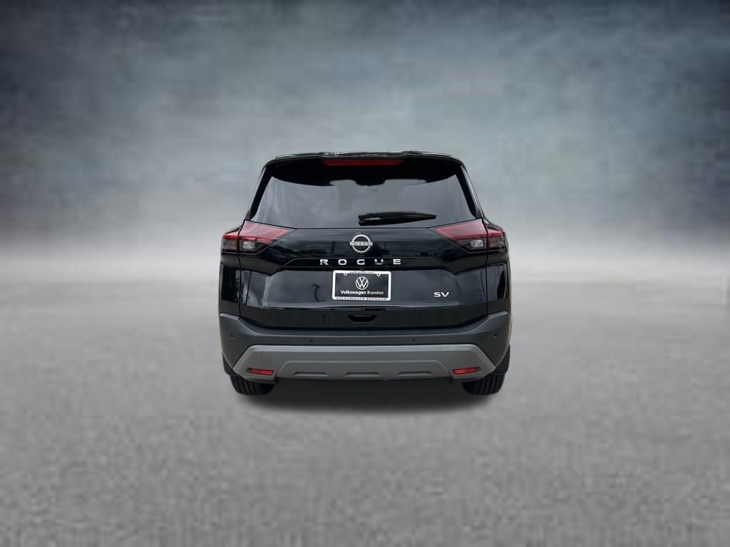 Used 2023 Nissan Rogue SV FWD image 4