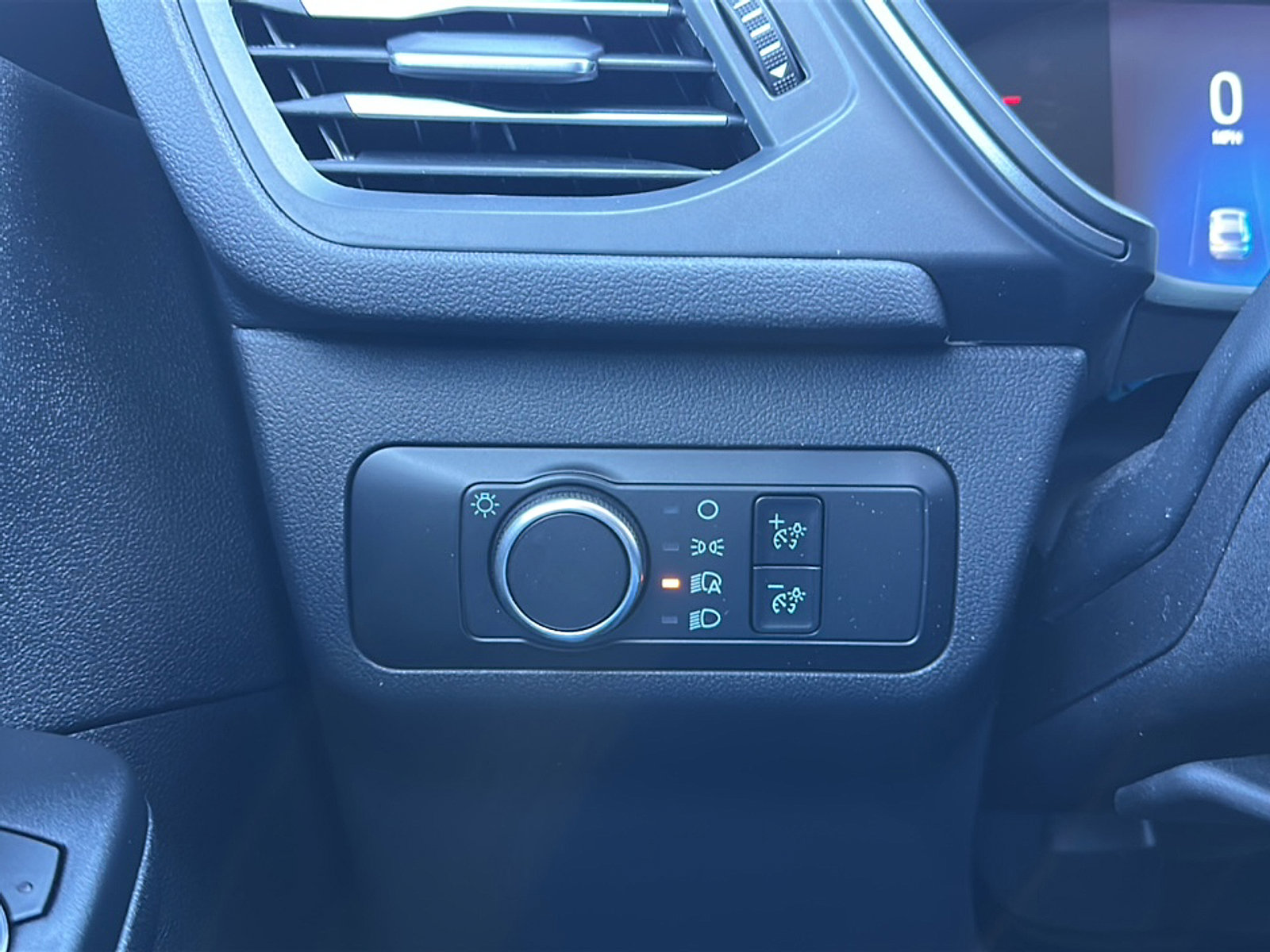 Used 2025 Ford Escape Active image 36