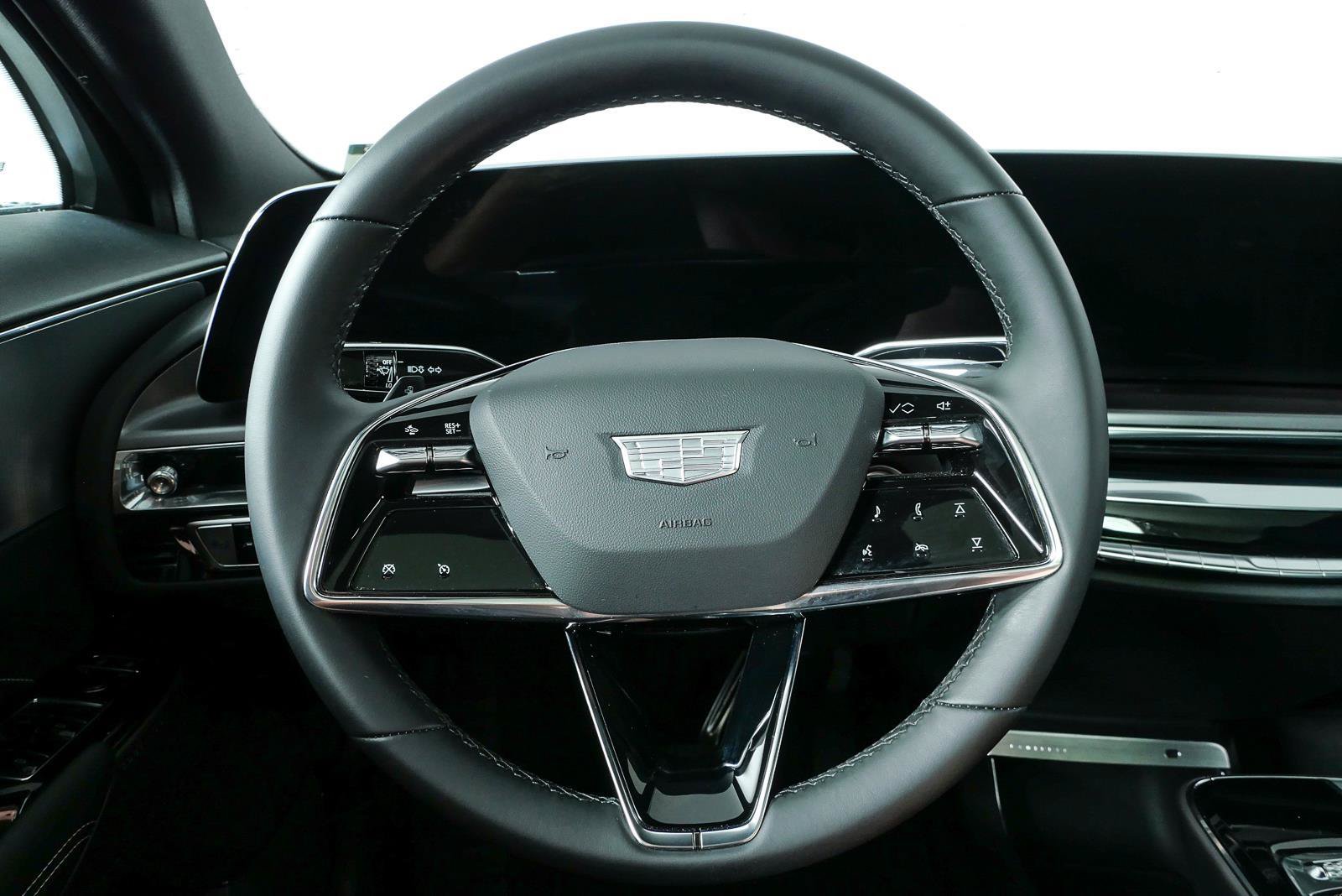 Certified 2024 Cadillac Lyriq Tech RWD image 9