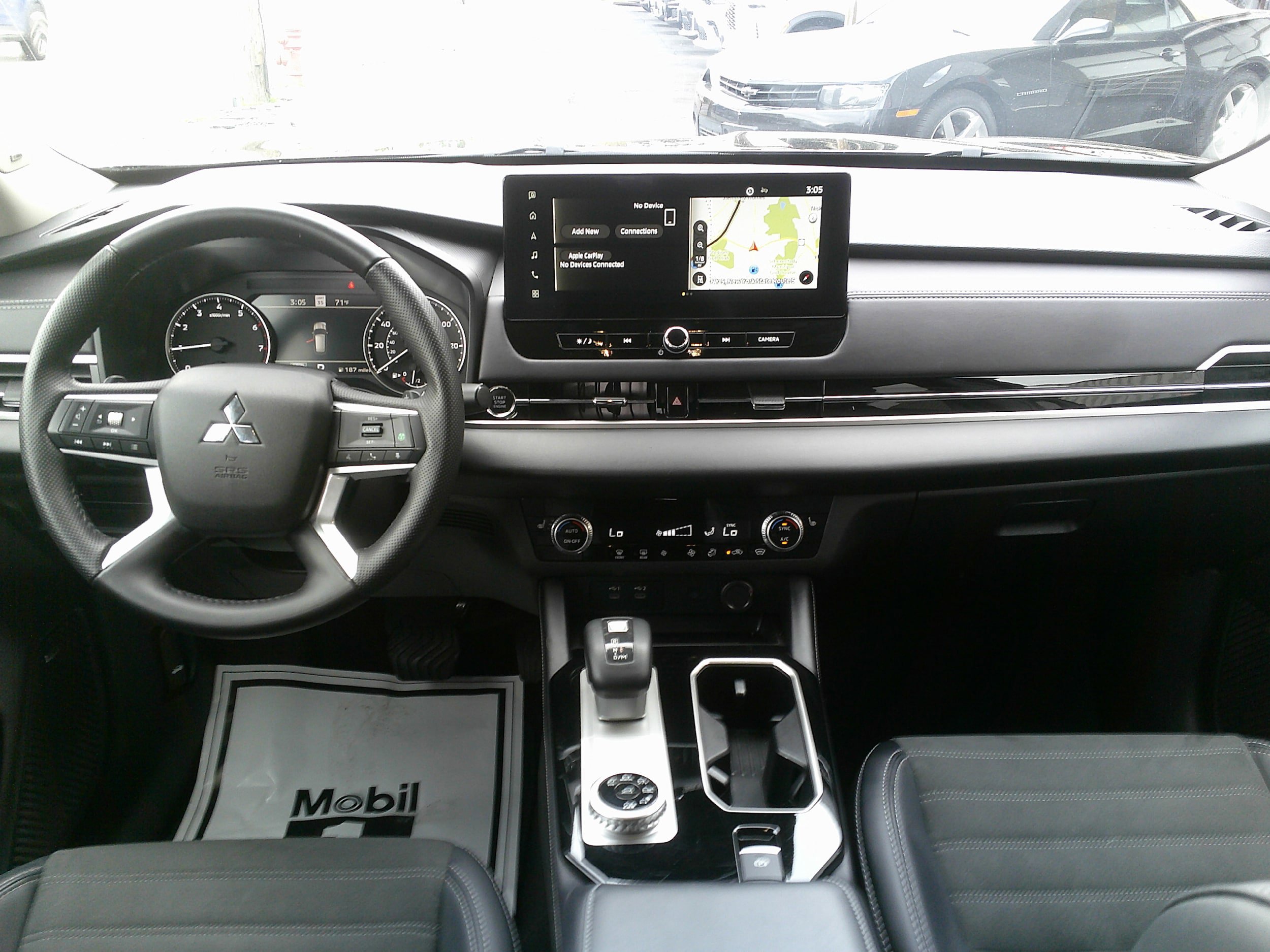 Used 2025 Mitsubishi Outlander AWD image 24