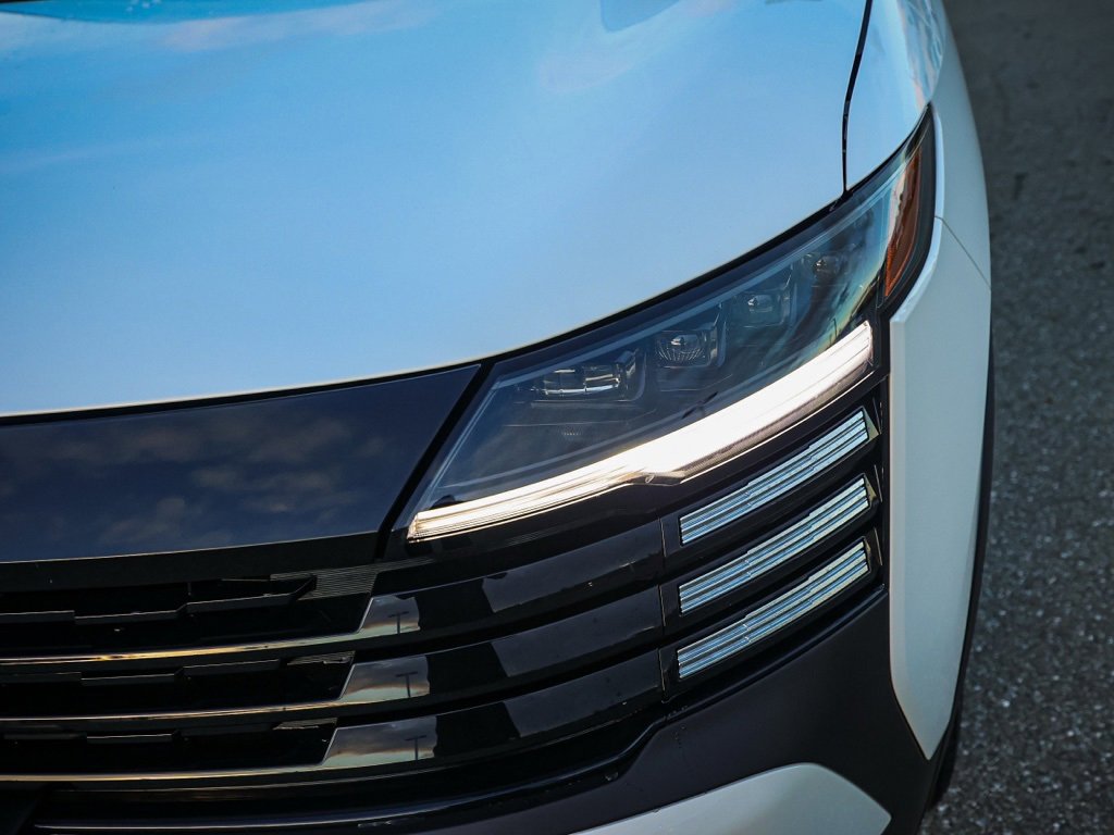 New 2026 Nissan Kicks SV image 10