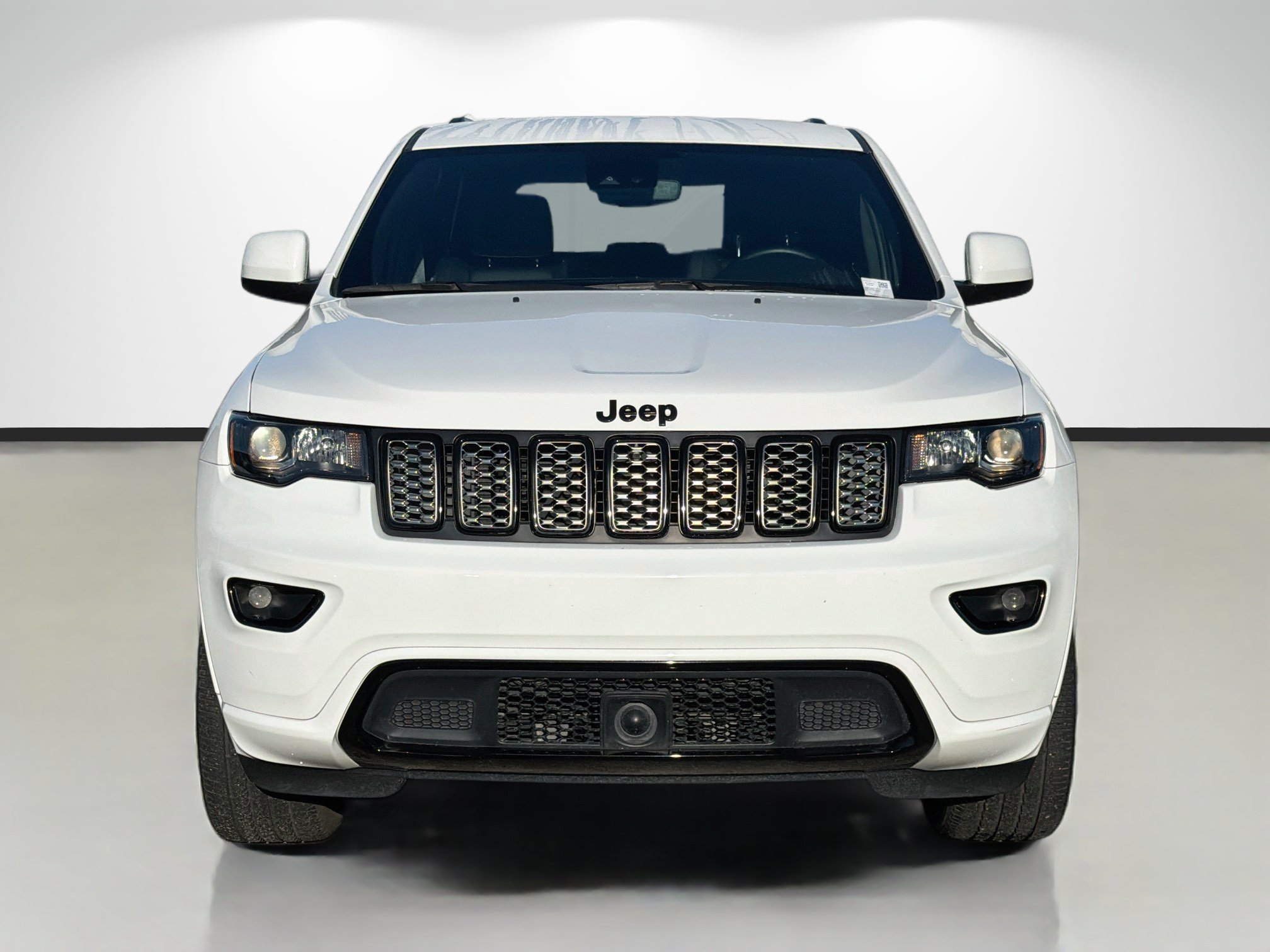 Used 2021 Jeep Grand Cherokee Laredo X AWD/4WD image 8