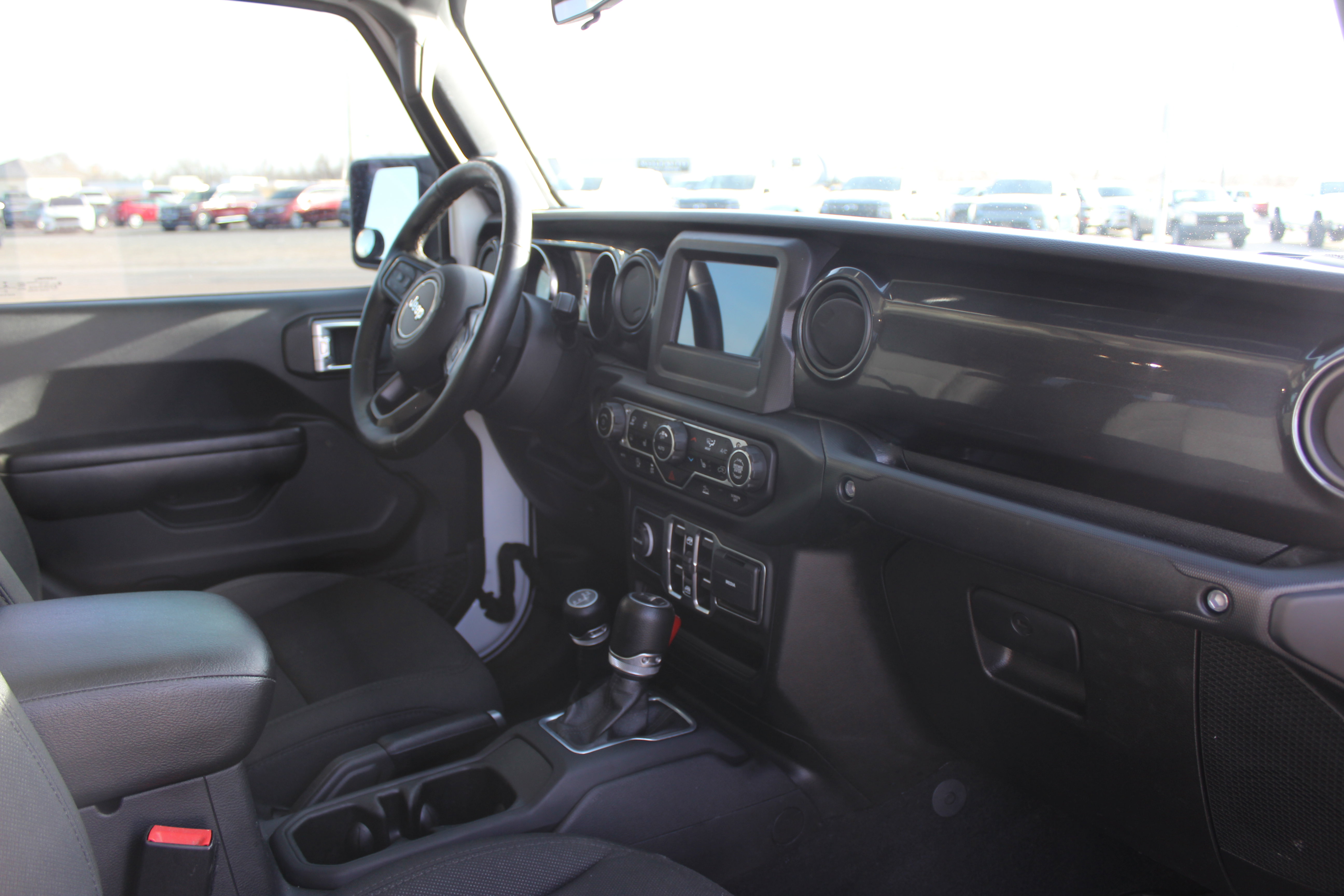 Used 2020 Jeep Gladiator Sport image 19