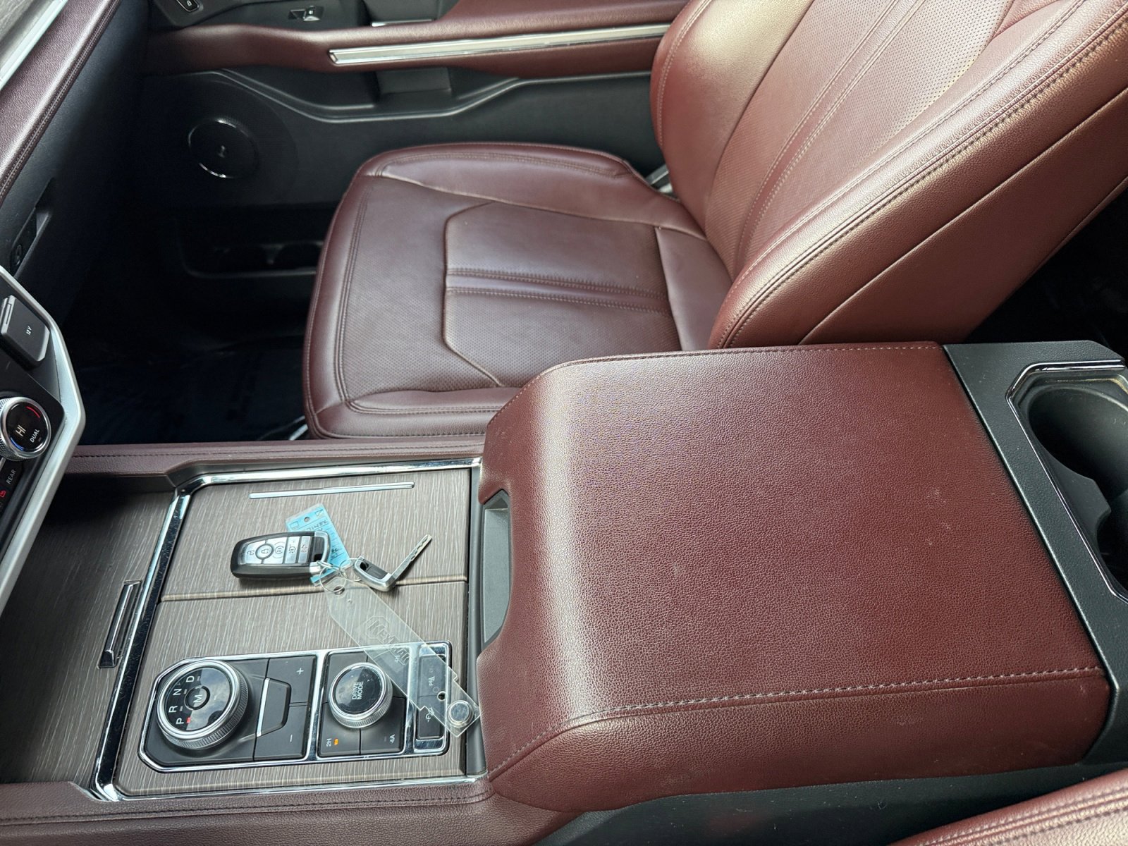 Used 2024 Ford Expedition Max Limited image 14