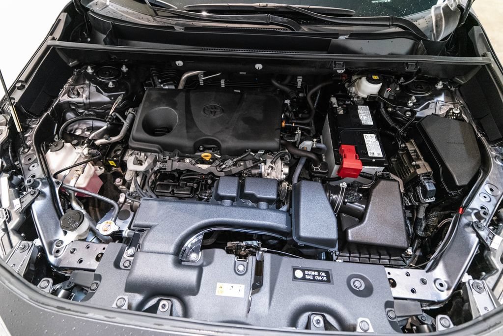 Certified 2025 Toyota RAV4 LE AWD/4WD image 32
