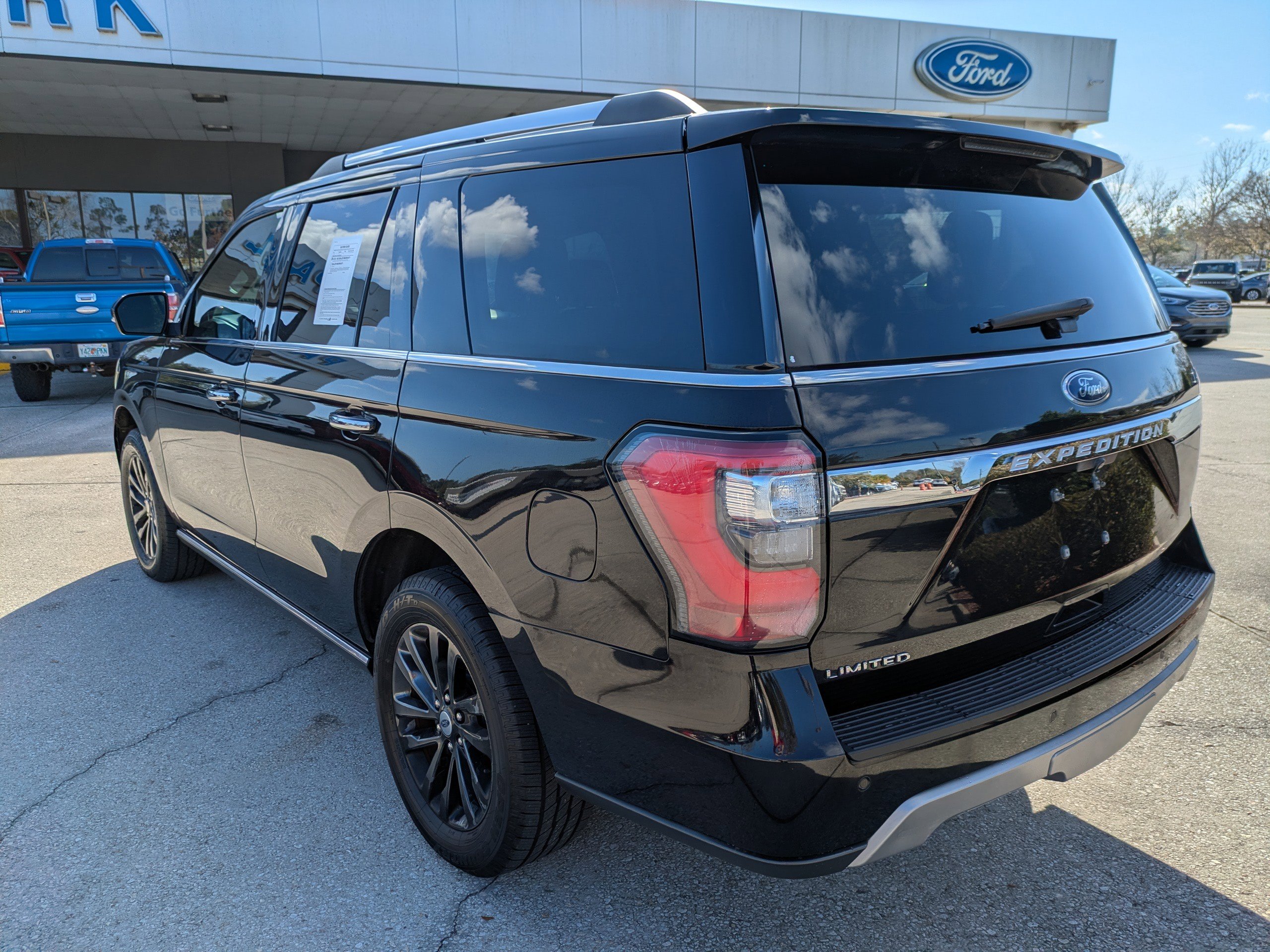Used 2020 Ford Expedition Limited image 6