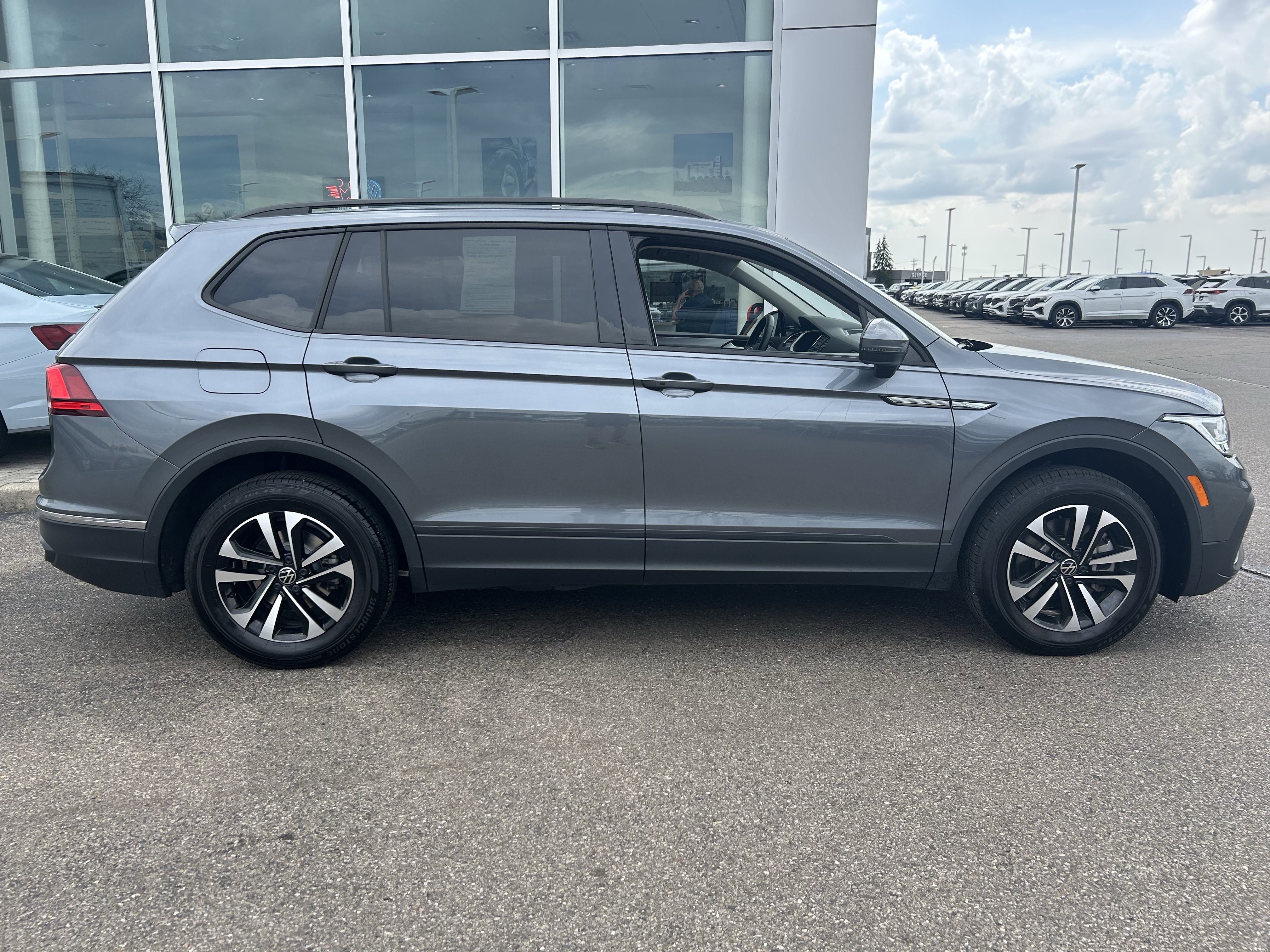 Certified 2024 Volkswagen Tiguan S image 8