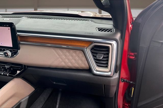 Used 2023 GMC Canyon Denali AWD/4WD image 17