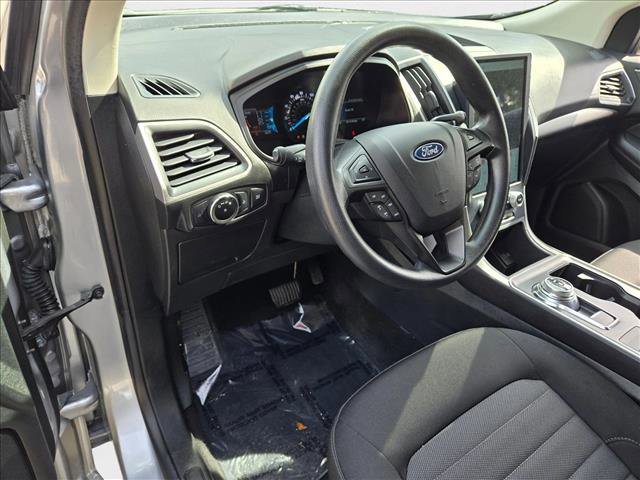 Used 2023 Ford Edge SE image 9