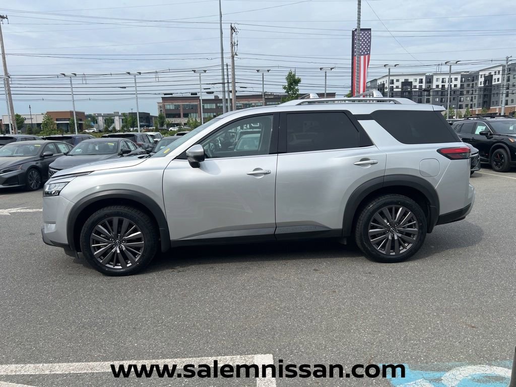 Certified 2023 Nissan Pathfinder SL w/ SL Premium Package AWD/4WD image 4