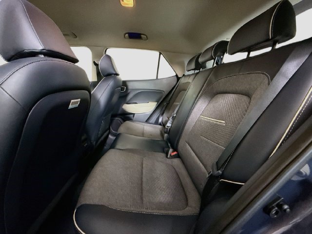 Used 2024 Hyundai Venue Limited FWD image 24
